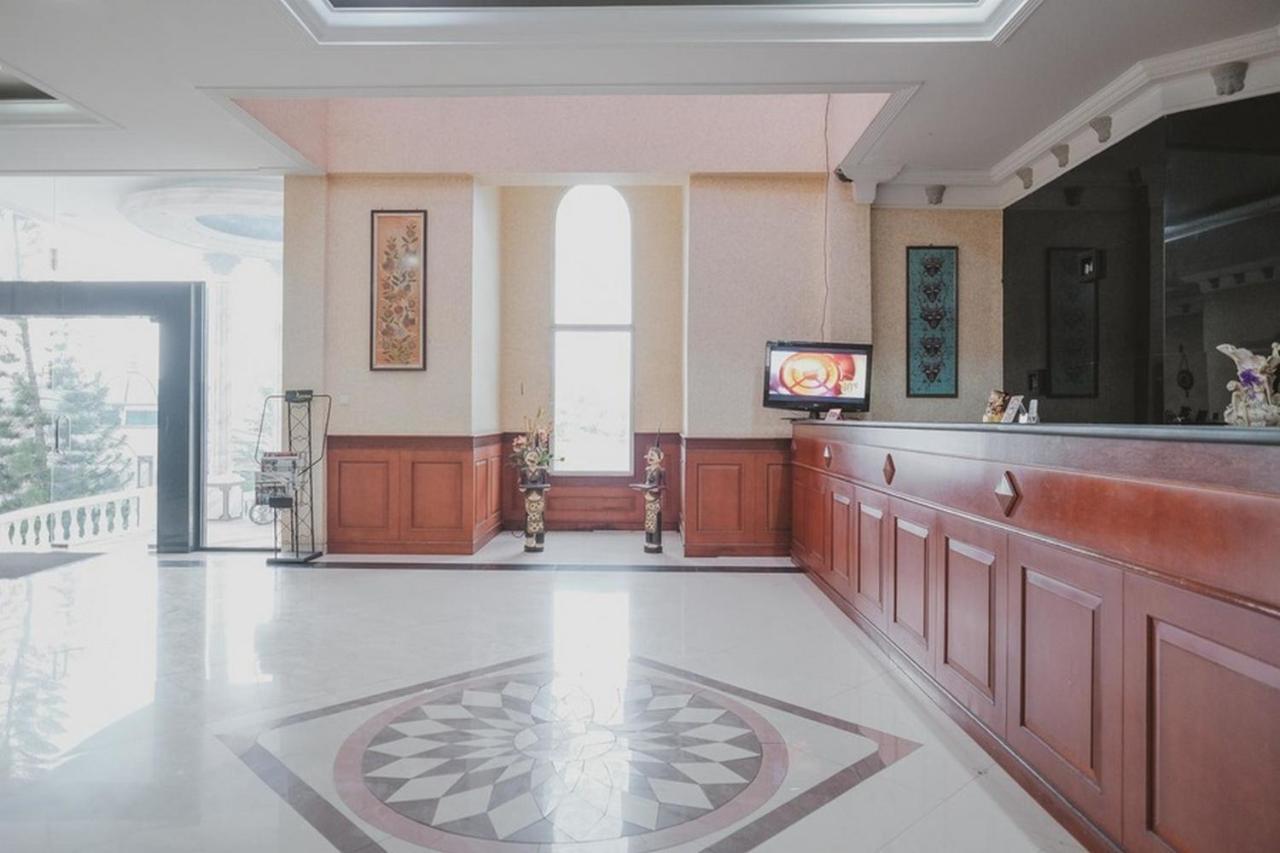 Reddoorz Premium @ Jalan Pal 10 Jambi Hotel Eksteriør billede