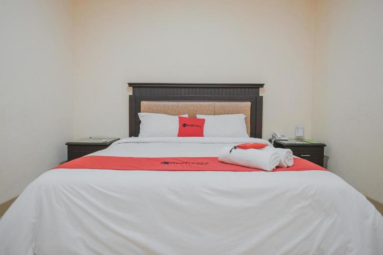 Reddoorz Premium @ Jalan Pal 10 Jambi Hotel Eksteriør billede