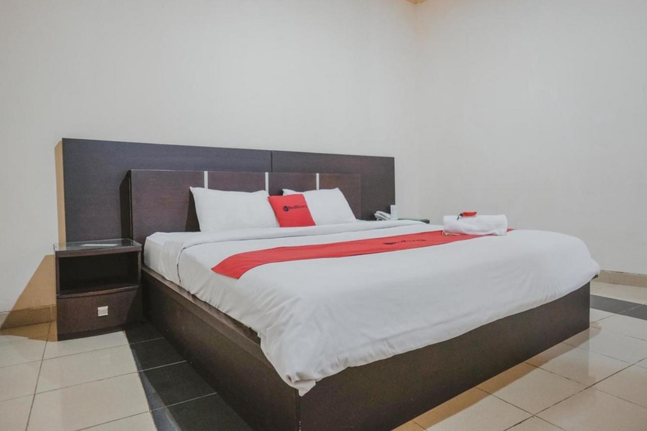 Reddoorz Premium @ Jalan Pal 10 Jambi Hotel Eksteriør billede