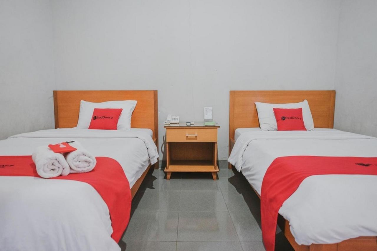 Reddoorz Premium @ Jalan Pal 10 Jambi Hotel Eksteriør billede