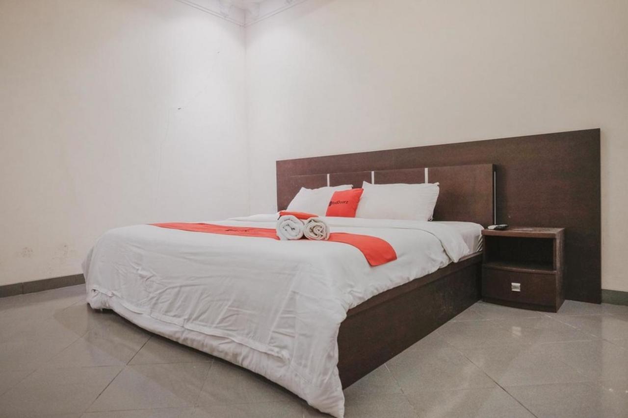 Reddoorz Premium @ Jalan Pal 10 Jambi Hotel Eksteriør billede