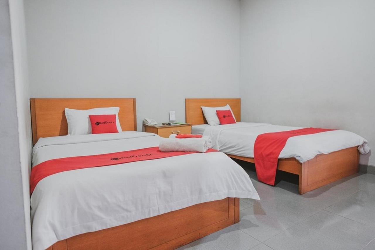 Reddoorz Premium @ Jalan Pal 10 Jambi Hotel Eksteriør billede